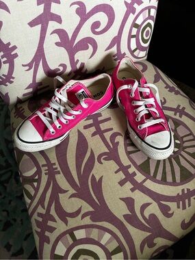 Converse Women’s Low Top Sneakers